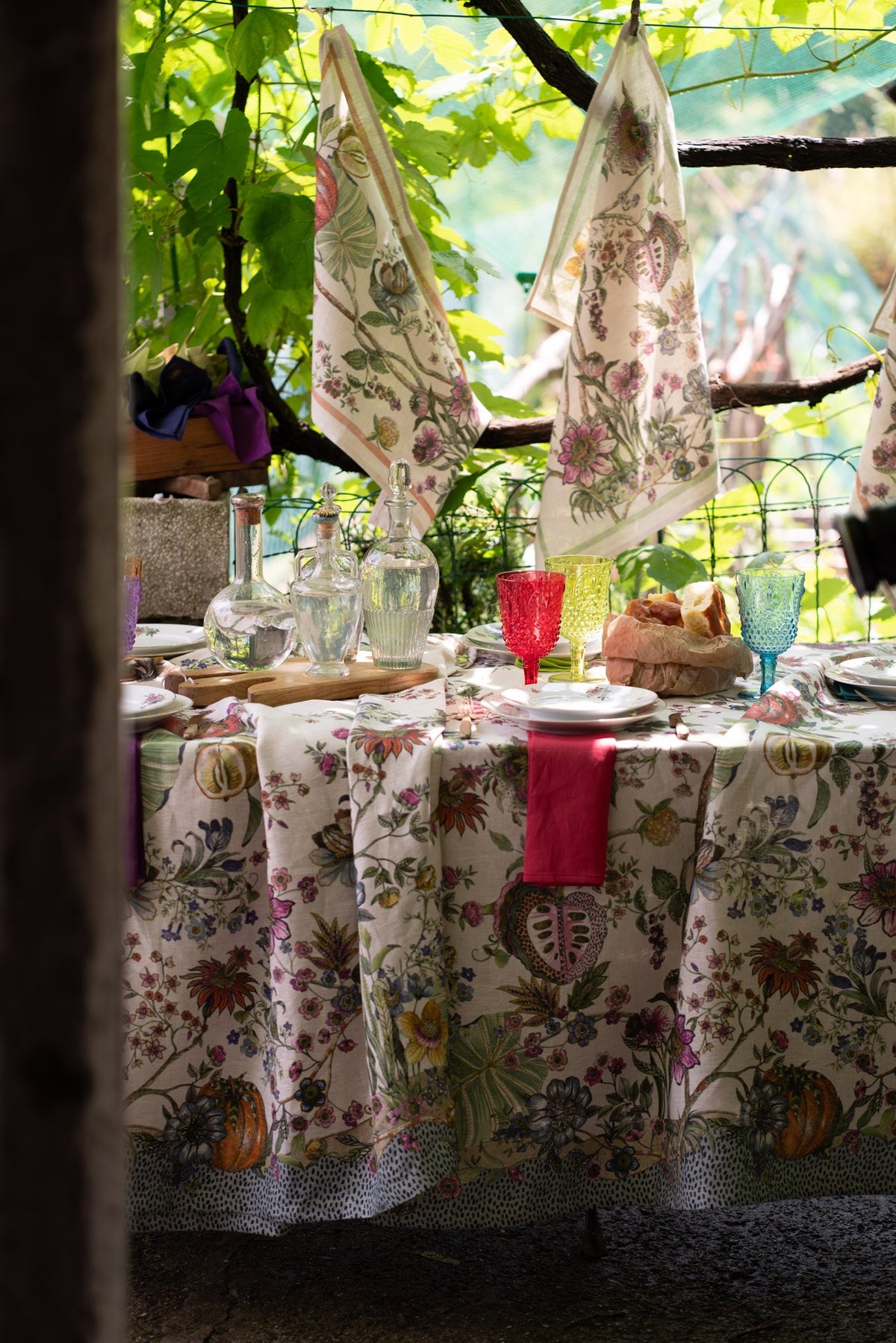 Biloba Printed Linen Tablecloth